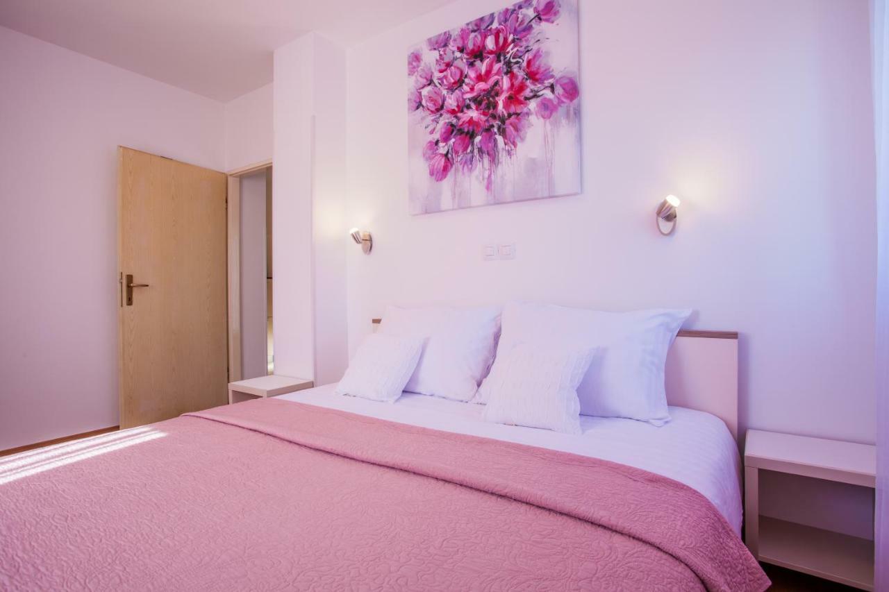 Apartman Madlen Cres Exteriör bild