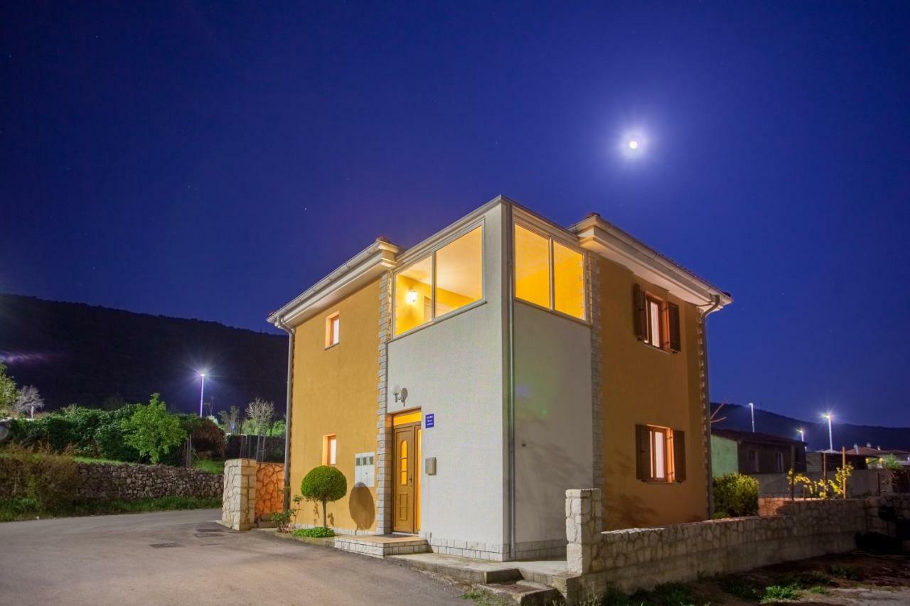 Apartman Madlen Cres Exteriör bild