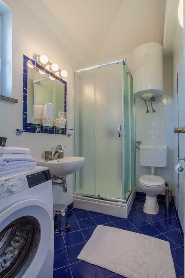 Apartman Madlen Cres Exteriör bild