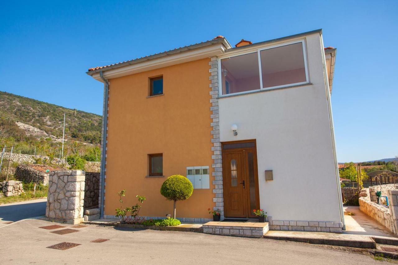 Apartman Madlen Cres Exteriör bild