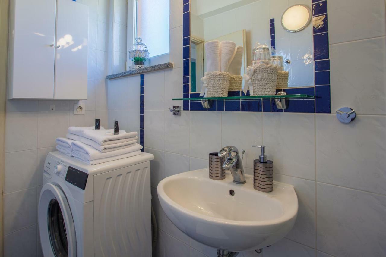 Apartman Madlen Cres Exteriör bild
