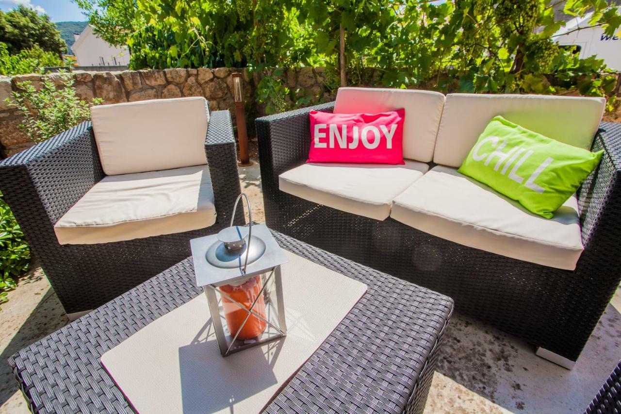 Apartman Madlen Cres Exteriör bild